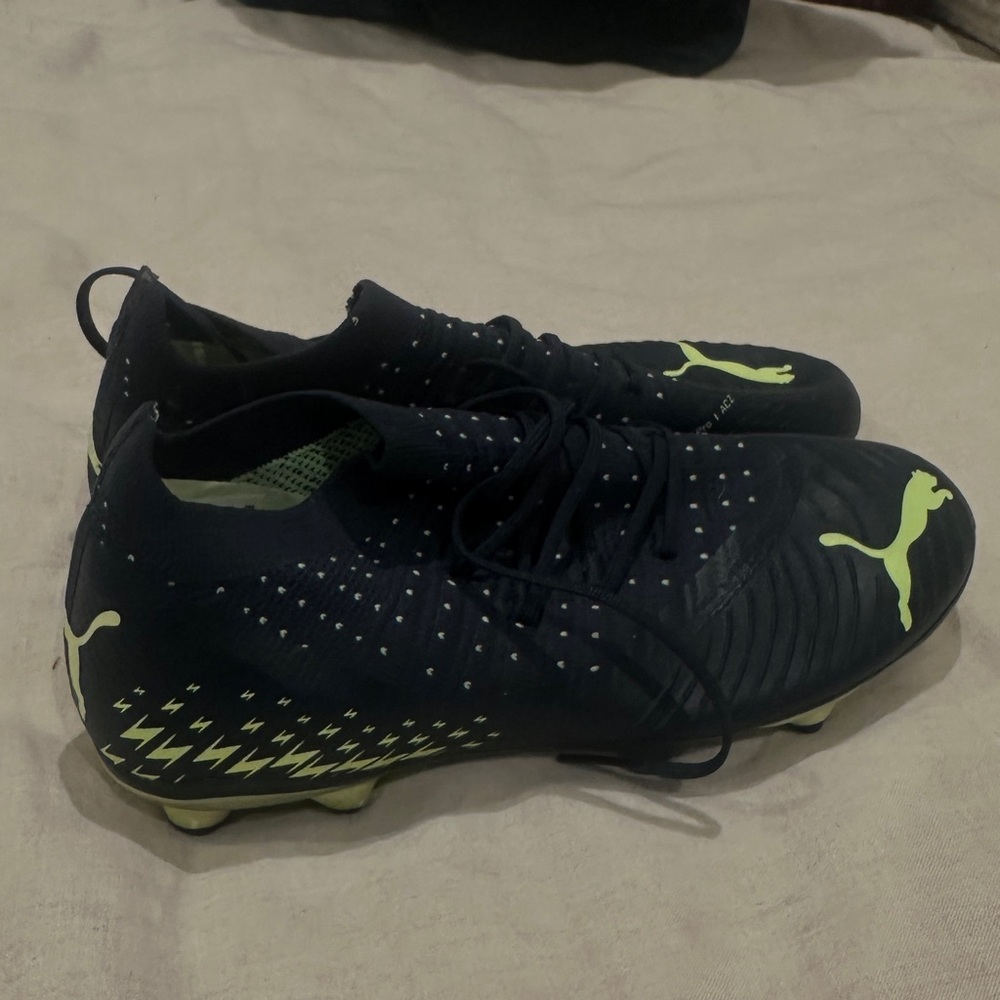 Puma Cleats Athletic Shoes M5.5 / W7